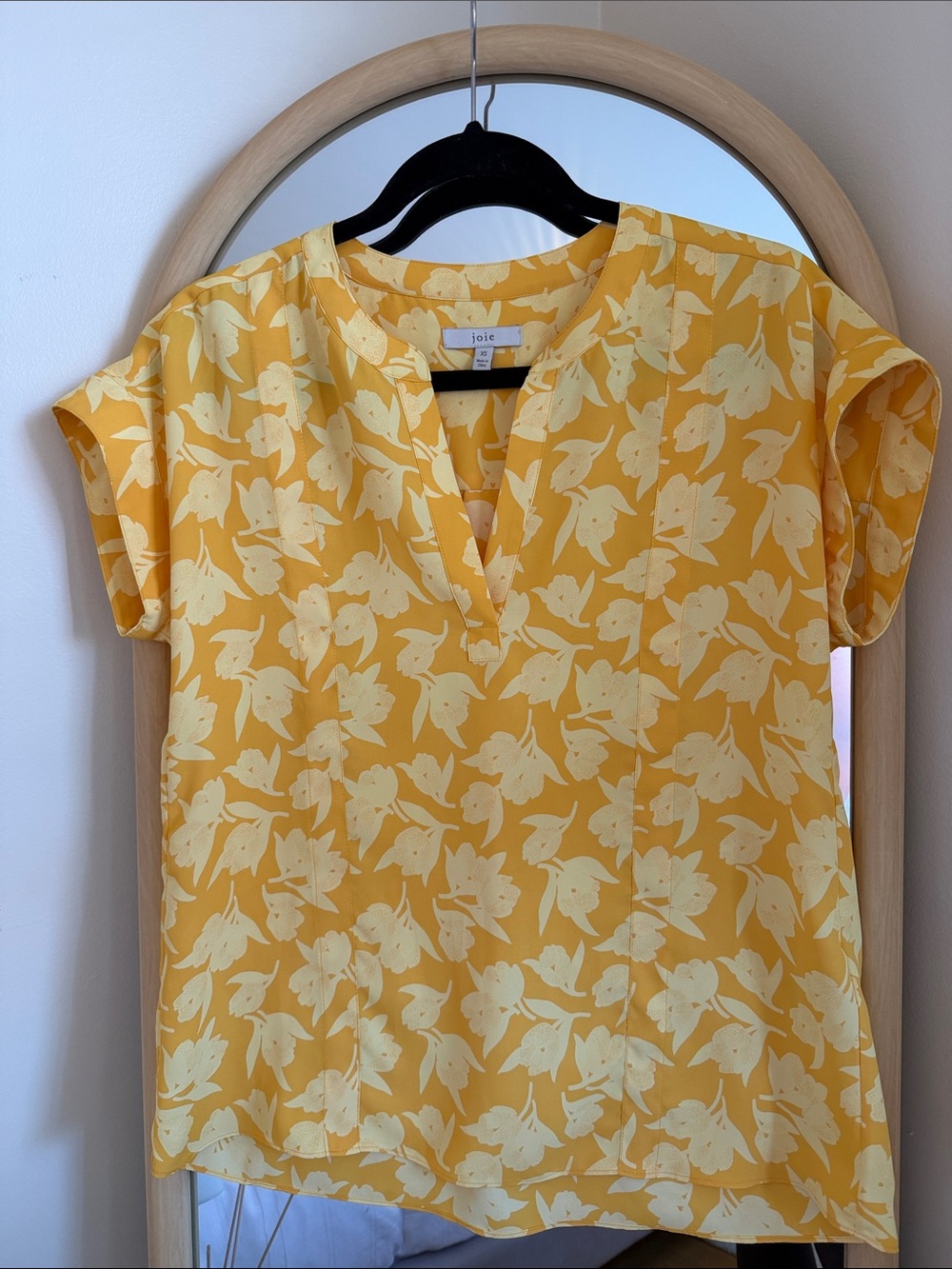 Joie Yellow Floral Short-Sleeve V-Slit Blouse